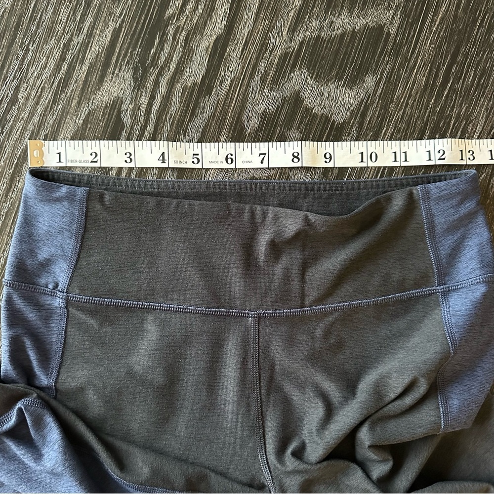 Outdoor Voices Two Tone 7/8 Signature OV Sculpt Legging in Blue/Black, Medium - Picture 12 of 13